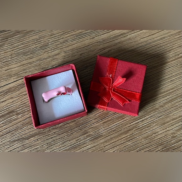 HELLO KITTY-NWOT Silver Tone & Enamel Character Ring - Picture 7 of 10